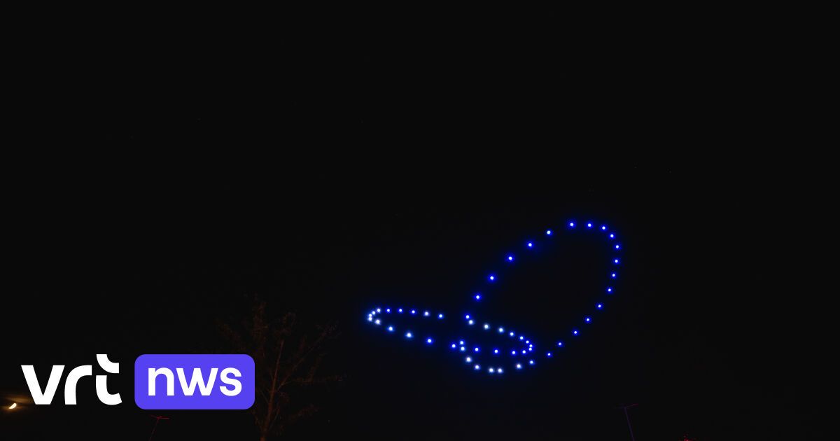 Eerste Limburgse Demonstratie Van Lichtshow Met Meer Dan 100 Drones Als