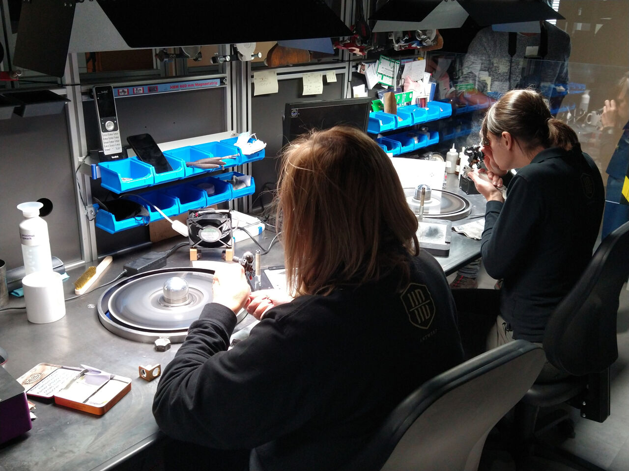 La société HB Antwerp