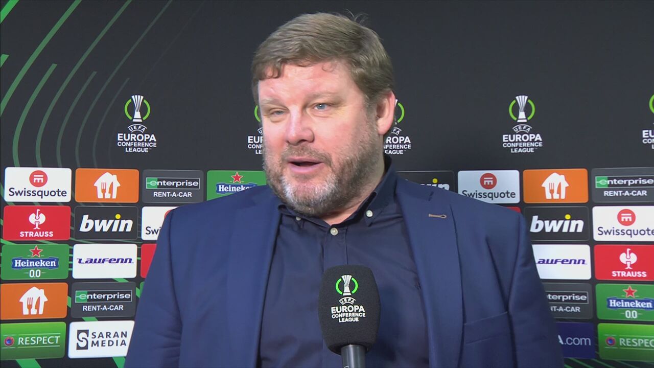 Hein Vanhaezebrouck Beschermt Davy Roef Er Stonden Nog Spelers Op Het