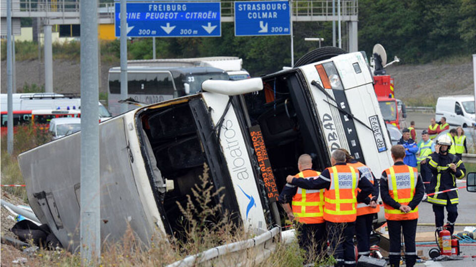 Drie Doden Bij Zwaar Ongeluk Met Poolse Bus VRT NWS Nieuws