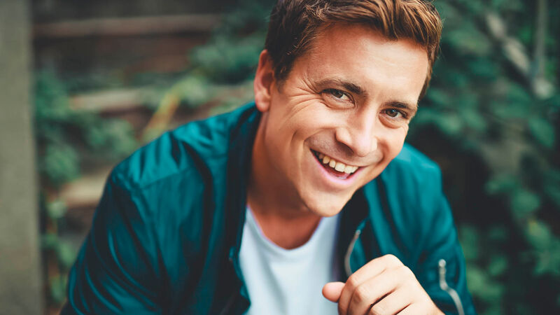 Niels Destadsbader terug thuis bij Eén en Radio 2 - Vimarsana News