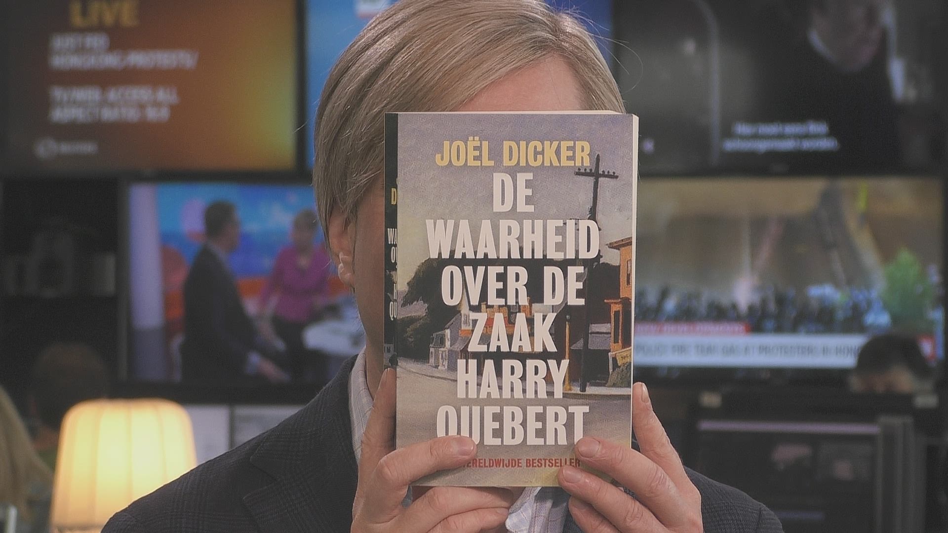 Het ultieme zomerboek van Showbizz Bart | VRT NWS: nieuws