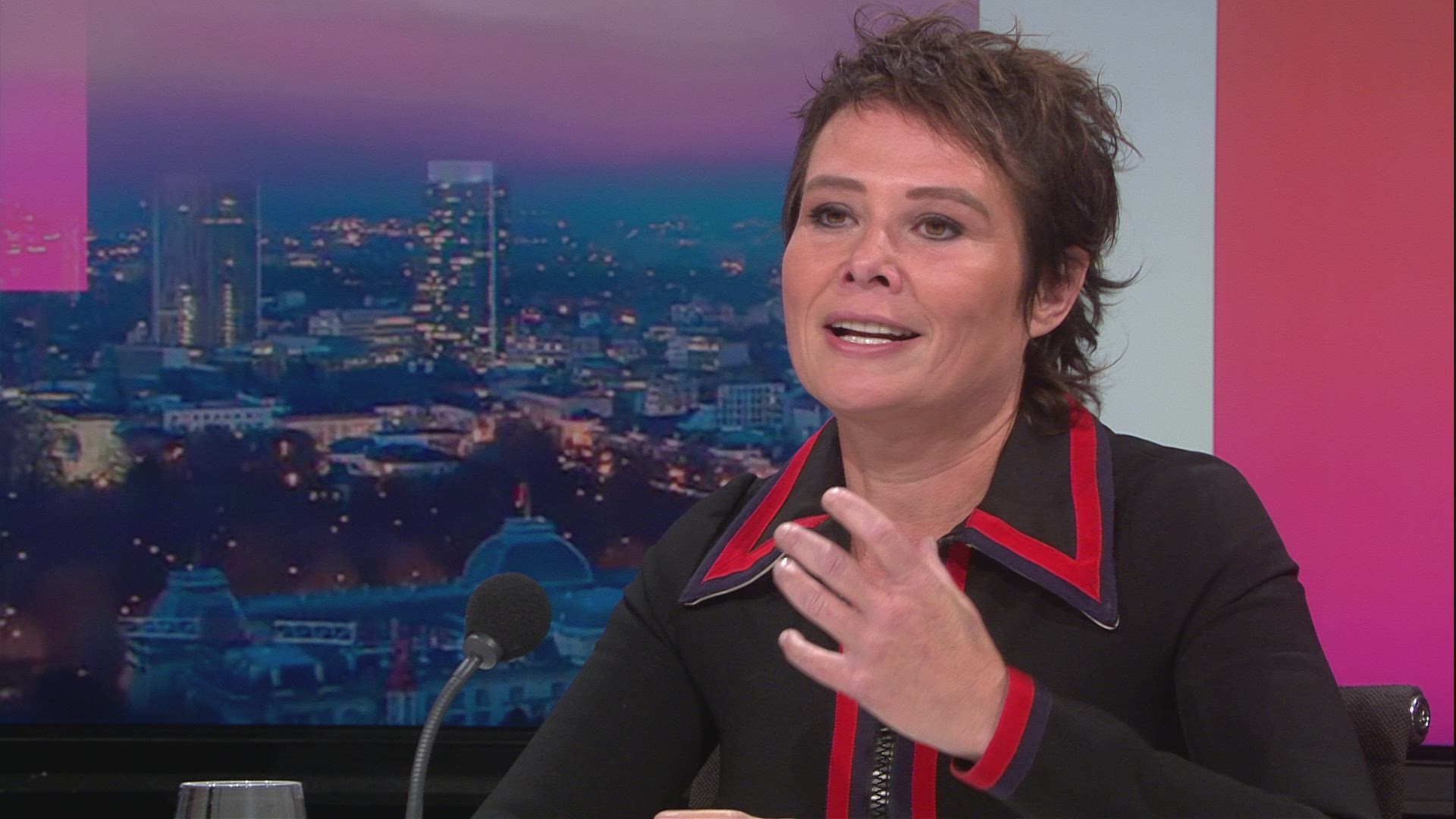 "Niet schrijven over draken en prinsessen, wel over gruwelijke wereld