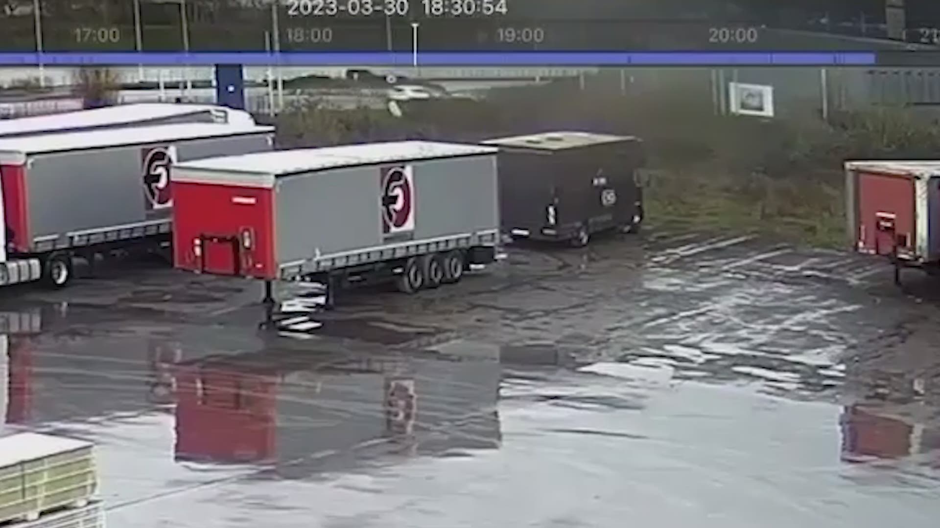 "Geef geen dure, snelle wagens aan jonge voetballers