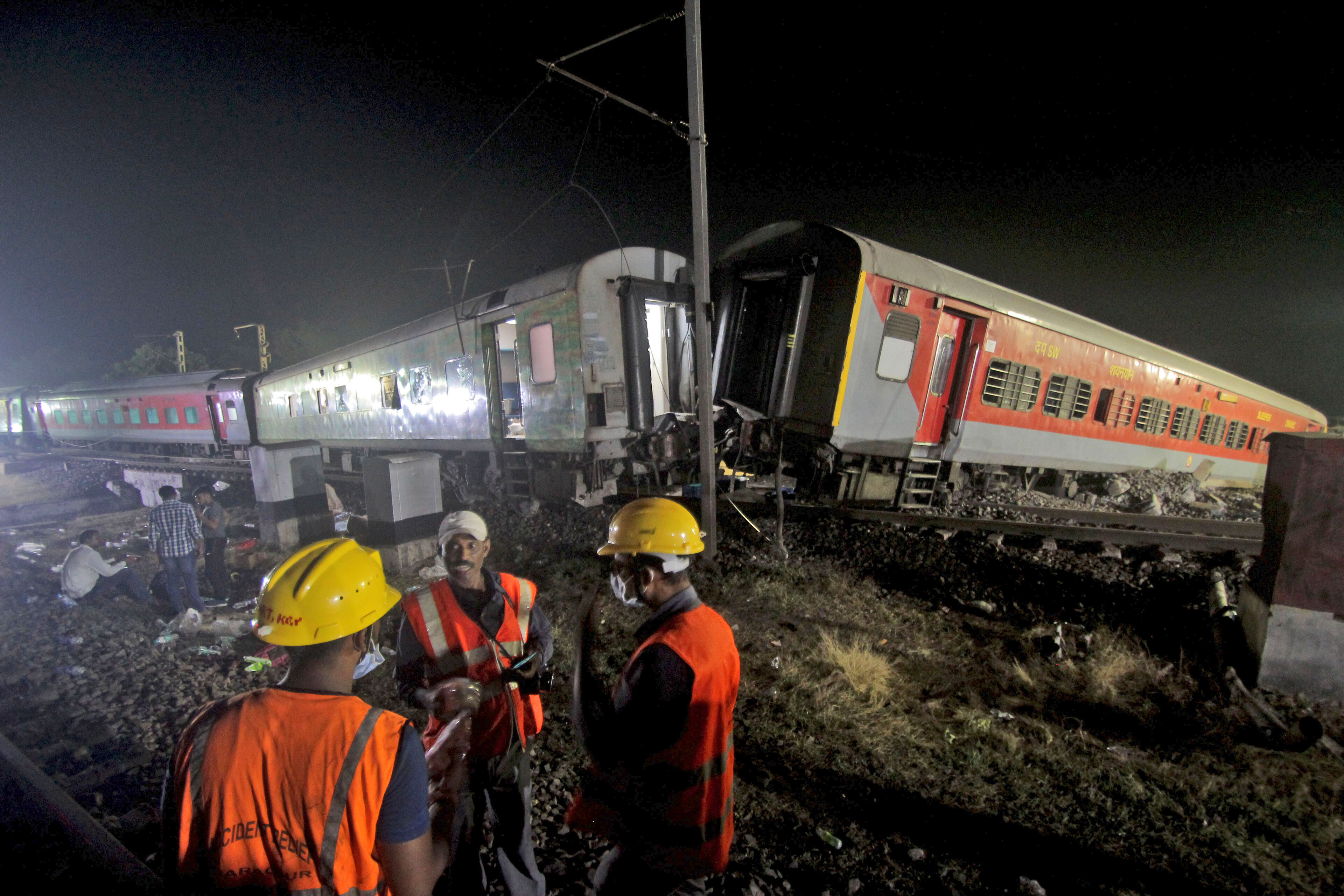 Bijna 300 Doden En 900 Gewonden Bij Treinramp In India | VRT NWS: Nieuws