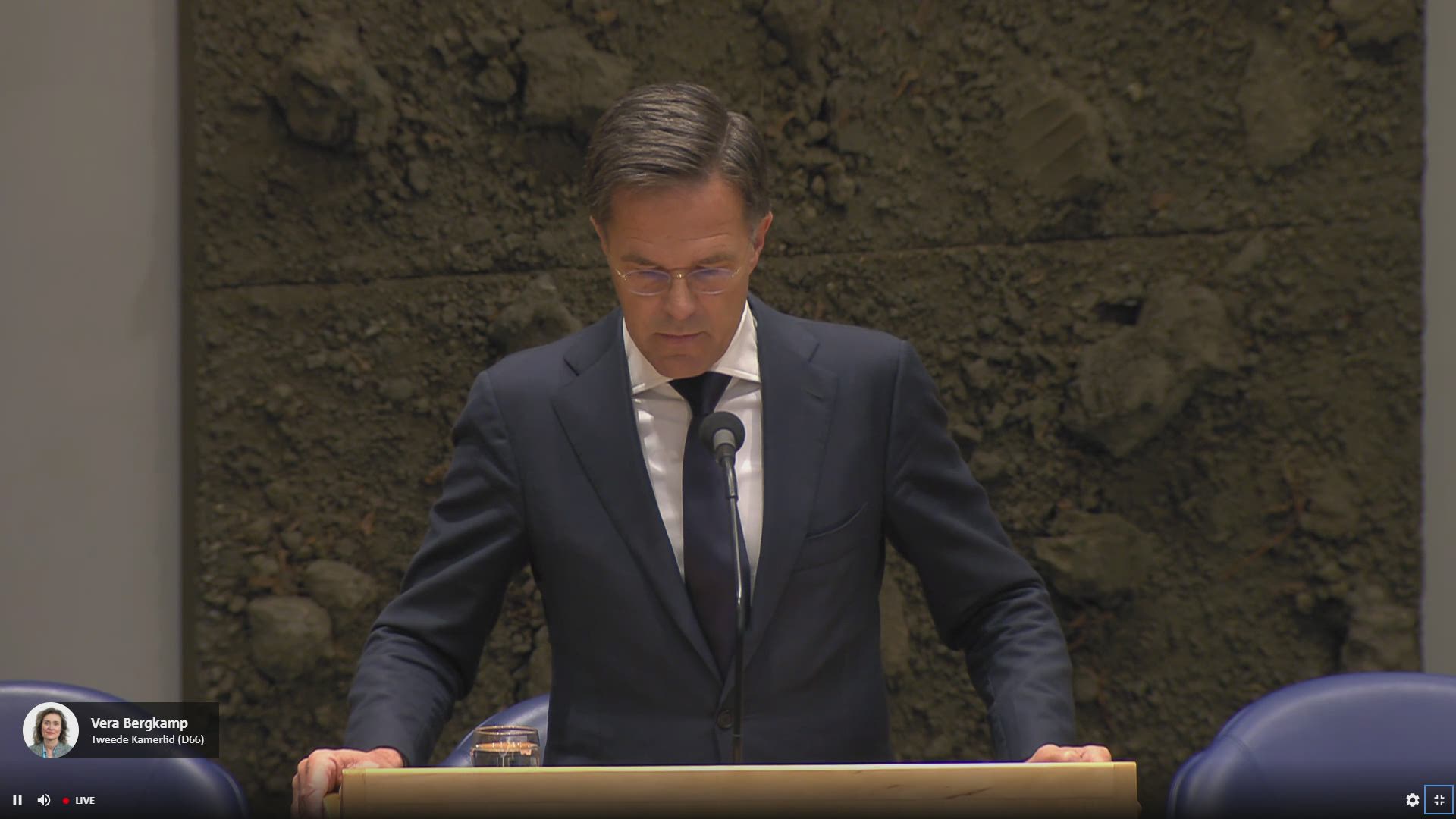Nederlandse ontslagnemende premier Mark Rutte kondigt afscheid aan