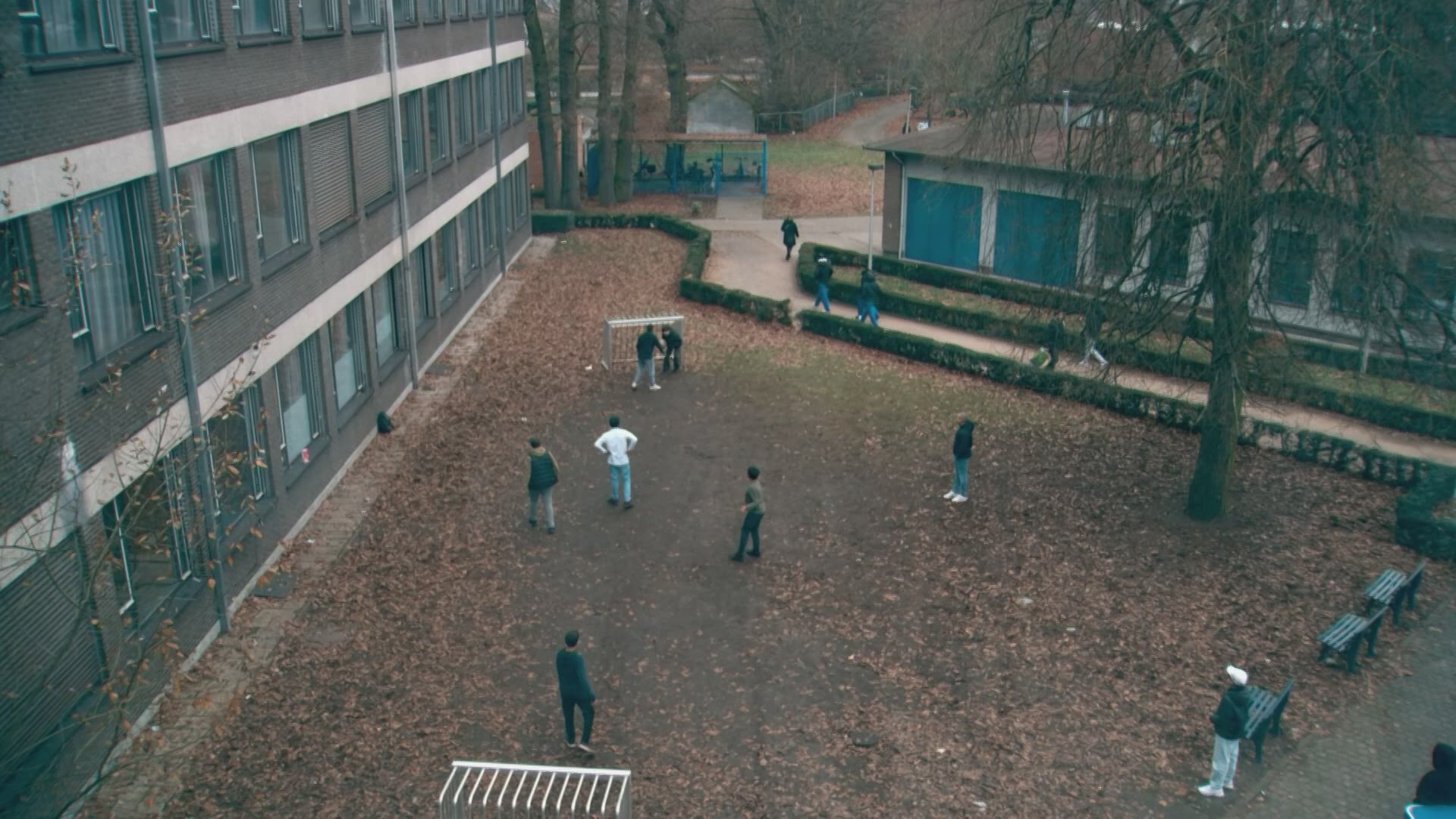 Werkweek van 38 uur en meer aandacht voor startende leraren Commissie van Wijzen doet 70 Werkweek van 38 uur en meer aandacht voor startende leraren Commissie van Wijzen doet 70