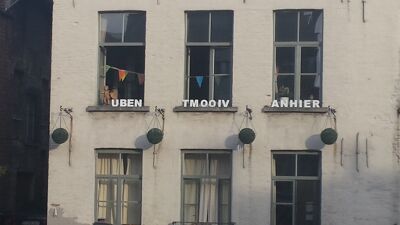U bent mooi van hier