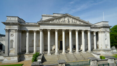 Voorgevel van het Fitzwilliam Museum Cambridge