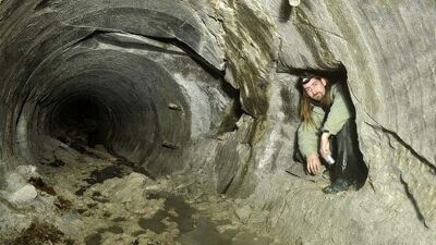 Explorer in de Engelse tunnel (ca. 1880)