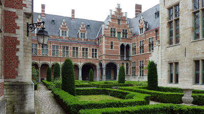 Paleis van Margaretha van Oostenrijk, binnentuin