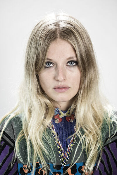 Ella-June Henrard als Lisa