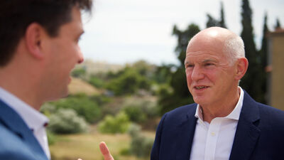met voormalig Grieks premier Papandreou