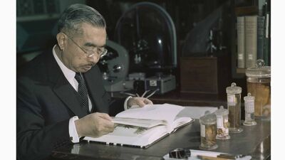 Hirohito aan zijn studeertafel