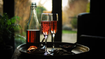 De parelende roséwijn