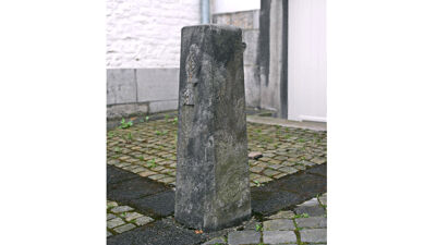 Kerkelijk grenspaaltje in Maastricht