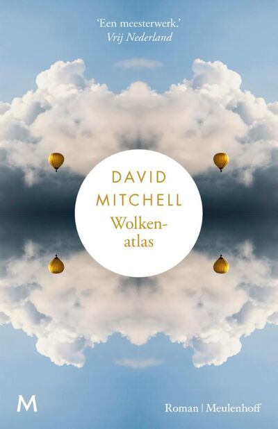 'Cloud Atlas' werd naar het Nederlands vertaald met als titel 'Wolkenatlas'.
