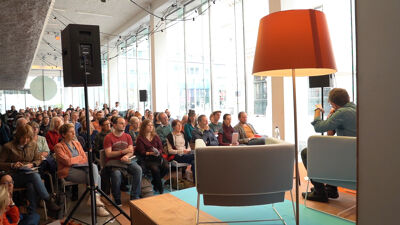 Paolo Giordano en Wim Helsen doen de zaal helemaal vollopen.