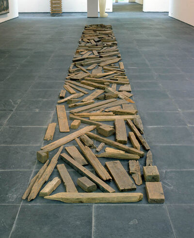 Richard Long, Driftwood Line, 1977