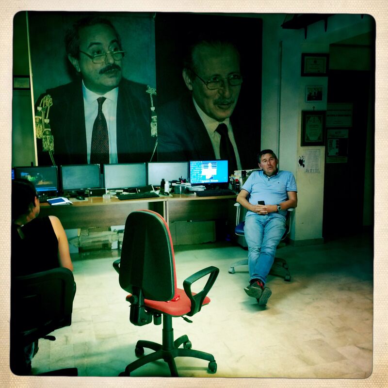 Falcone en Borsellino kijken toe vanop Pino's muur
