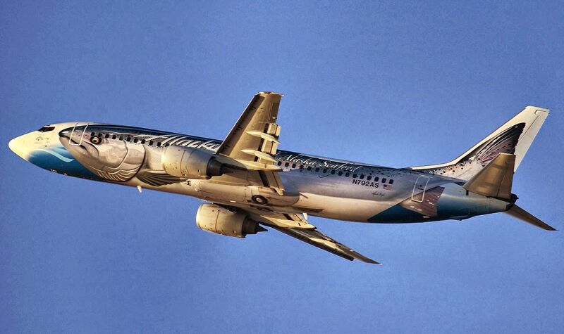 In 2011 vloog deze in zalmjasje gestoken Boeing 737-400 voor het eerst uit. Een marketingstunt ter promotie van de duurzame visvangst in Alaska