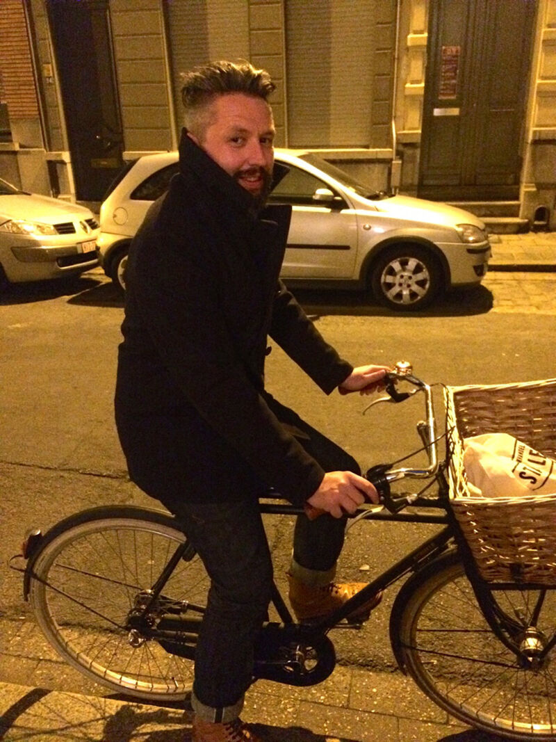 Klaar voor de openingsavond van de Boekenbeurs. Ik ga met de fiets. Dat is samen met de tram de handigste manier om op de Boekenbeurs te geraken.