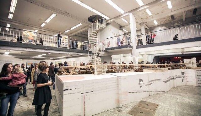 Kunsthal Extra City in een oude wasserij in Berchem