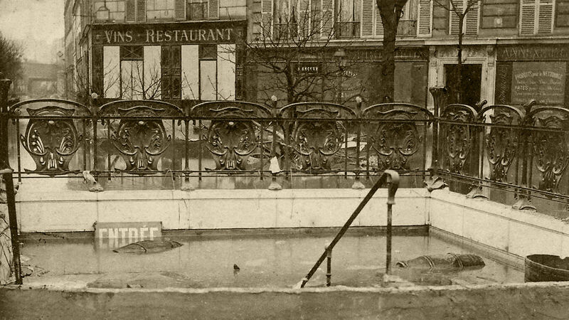 De ingang van het metrostation Bercy
