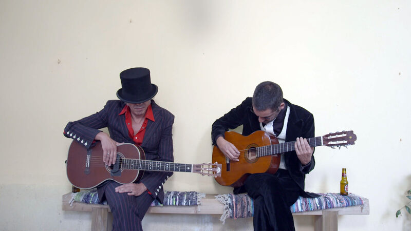 Optreden van Dead Combo in de straten van Lissabon