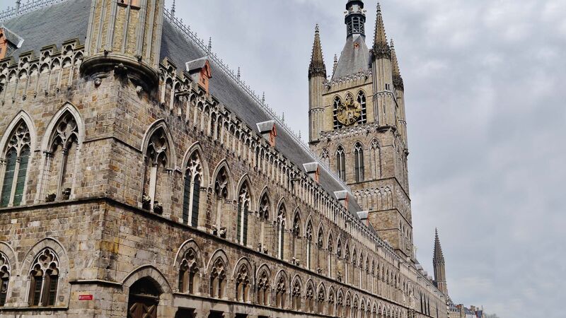 Lakenhalle van Ieper