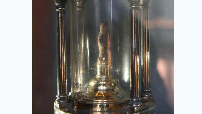 Vingerreliek van Catharina van Siena, al dan niet met onzichtbare voorhuidring