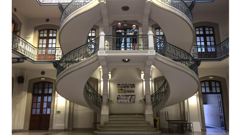 De dubbele zwevende spiraaltrap in Maasmechelen