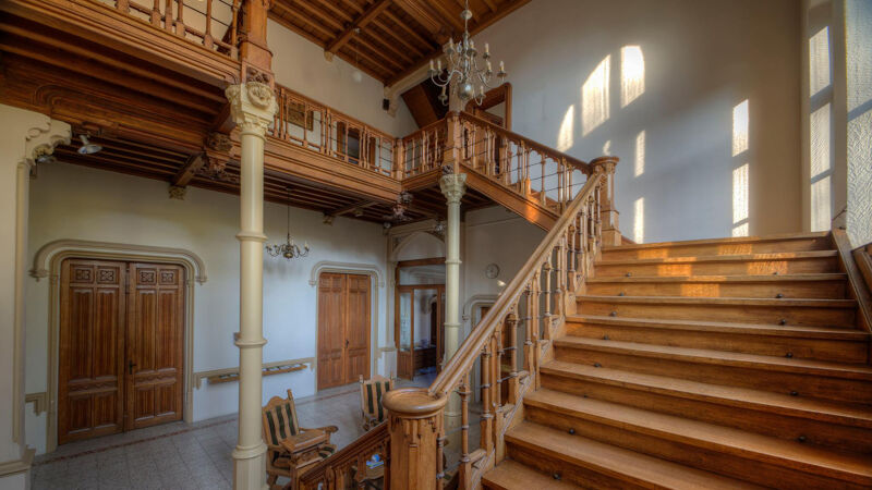 De grote trap van het Zellaerkasteel