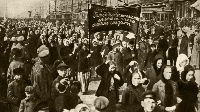 De grote vrouwendemonstratie van Sint-Petersburg op 8 maart 1917.