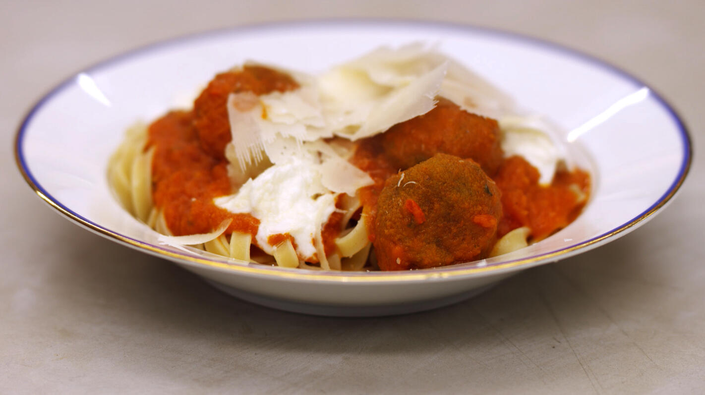 Pasta Met Vegetarische Balletjes In Pittige Tomatensaus Dagelijkse Kost