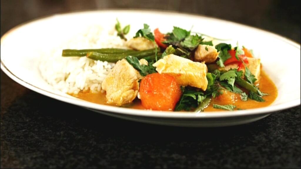 Parasiet tempo Monteur Thaise rode curry met kip | Dagelijkse kost