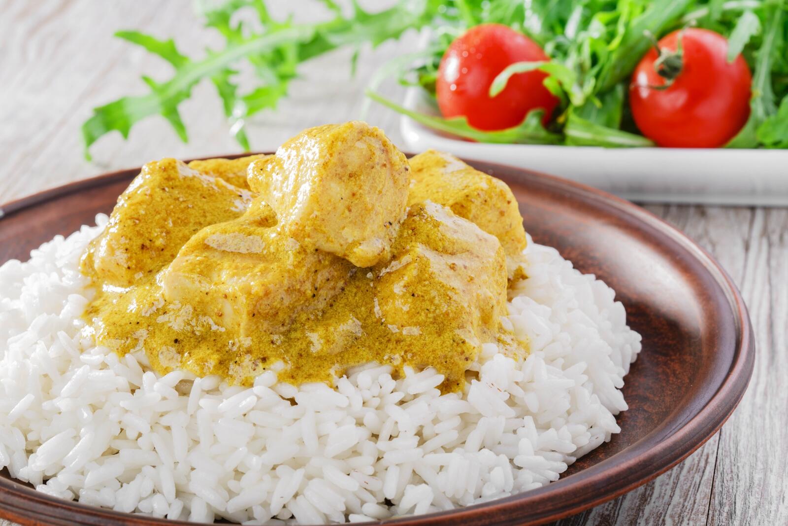 Luchten moed Ijveraar Wat is het verschil tussen de kip curry van op de boterham en die van met  rijst? | Dagelijkse kost