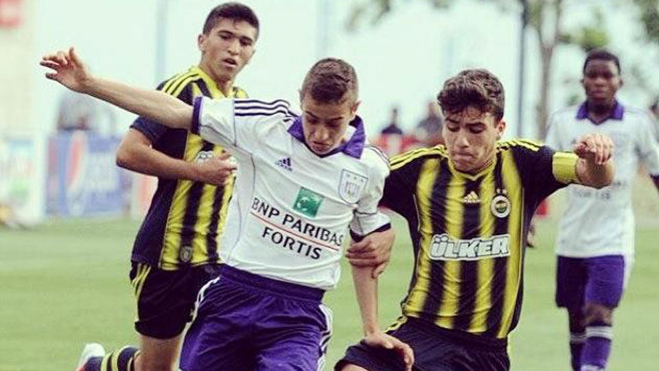 Anderlecht ziet "toptalent" Antonucci naar Ajax vertrekken ...