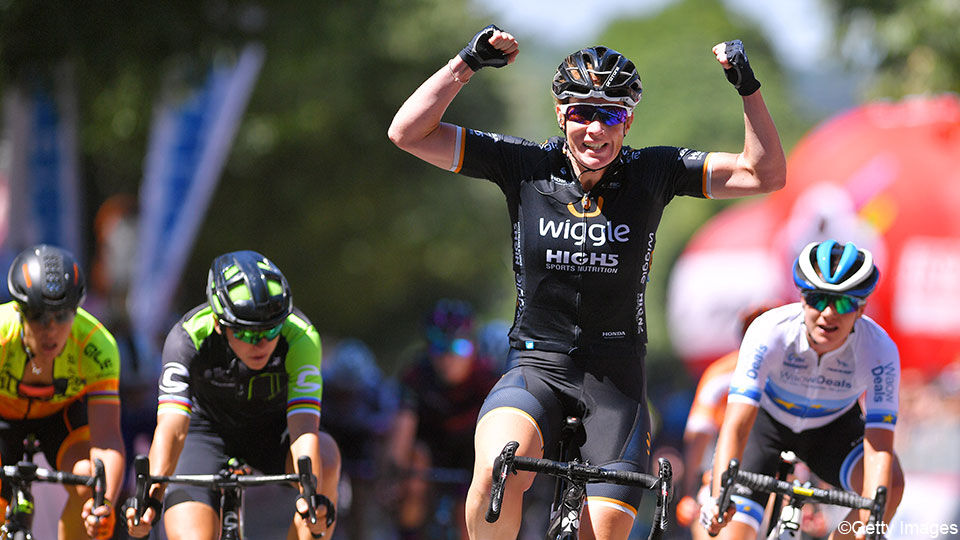 Wild toont snelle benen in de Giro Rosa, Van Dijk ...