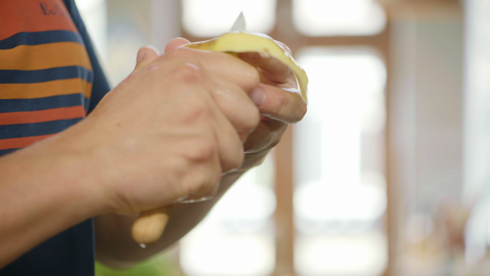 Aardappelen schillen