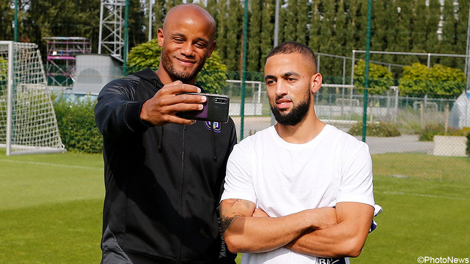 Roofe got ban on long shots from Kompany: “Heard his voice when the ball took off” |  Remarkable