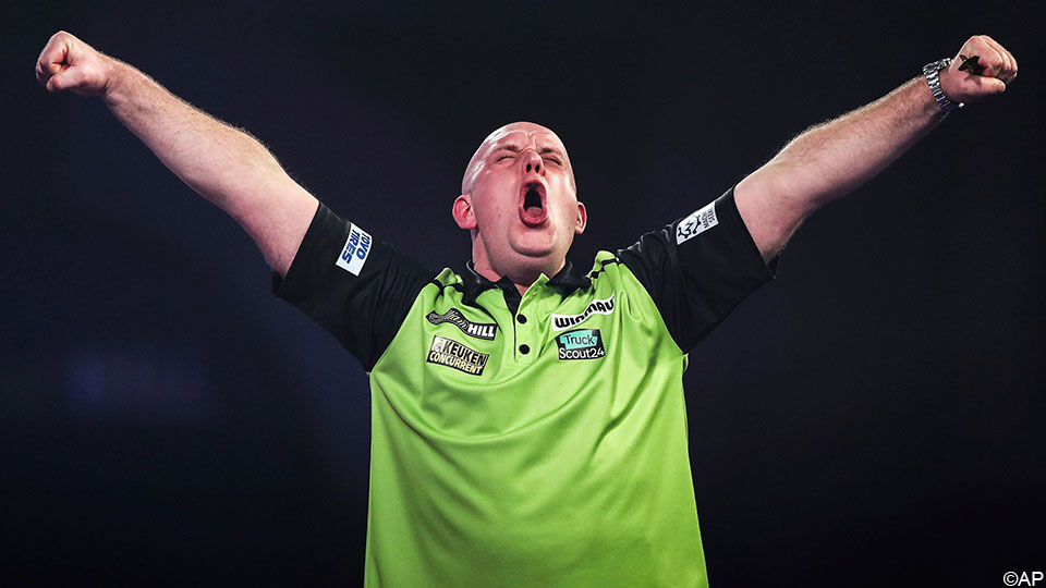 Michael van Gerwen revives with 6th overall win in Premier League after thriller against Joe Cullen |  Darts