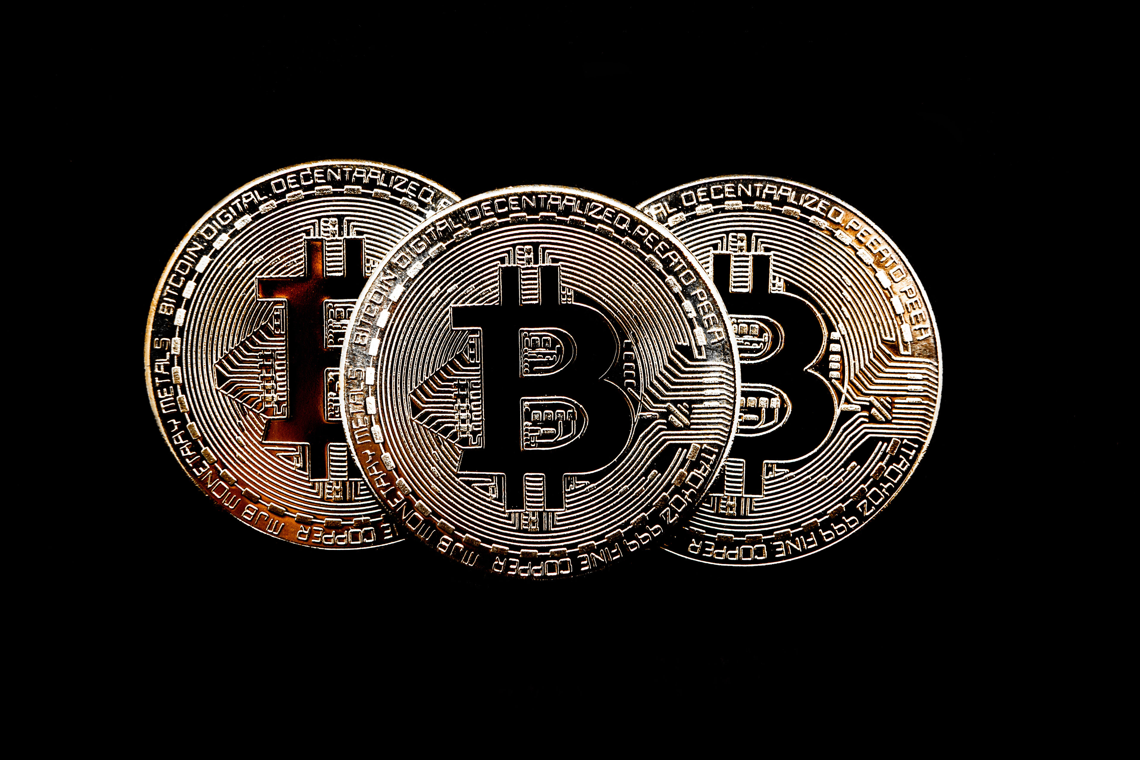 Opnieuw een record voor bitcoin: voor het eerst meer dan 60.000 dollar  waard | VRT NWS: nieuws