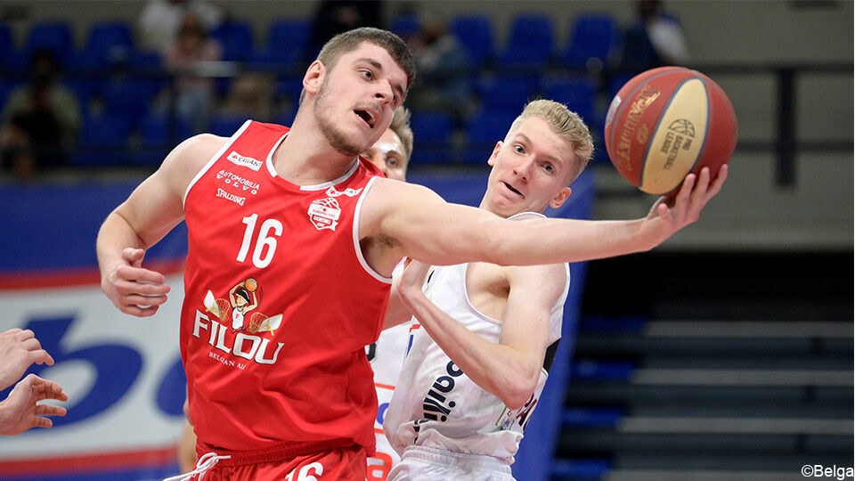 National champion Ostend blows Limburg away and is the first to reach the play-offs |  basketball