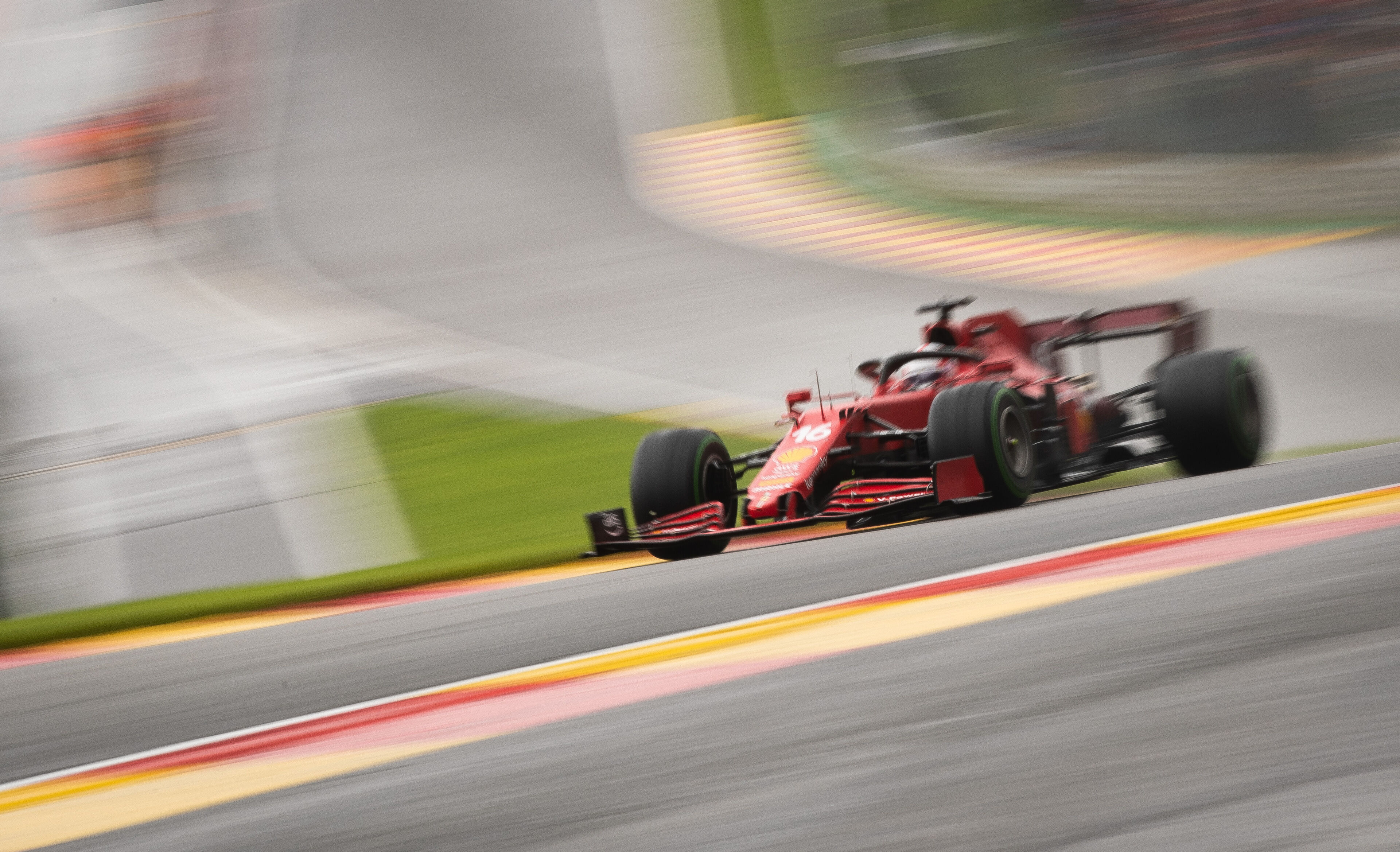 Ferrari launches Leclerc with new hybrid system: “Gain experience for 2022” |  formula 1