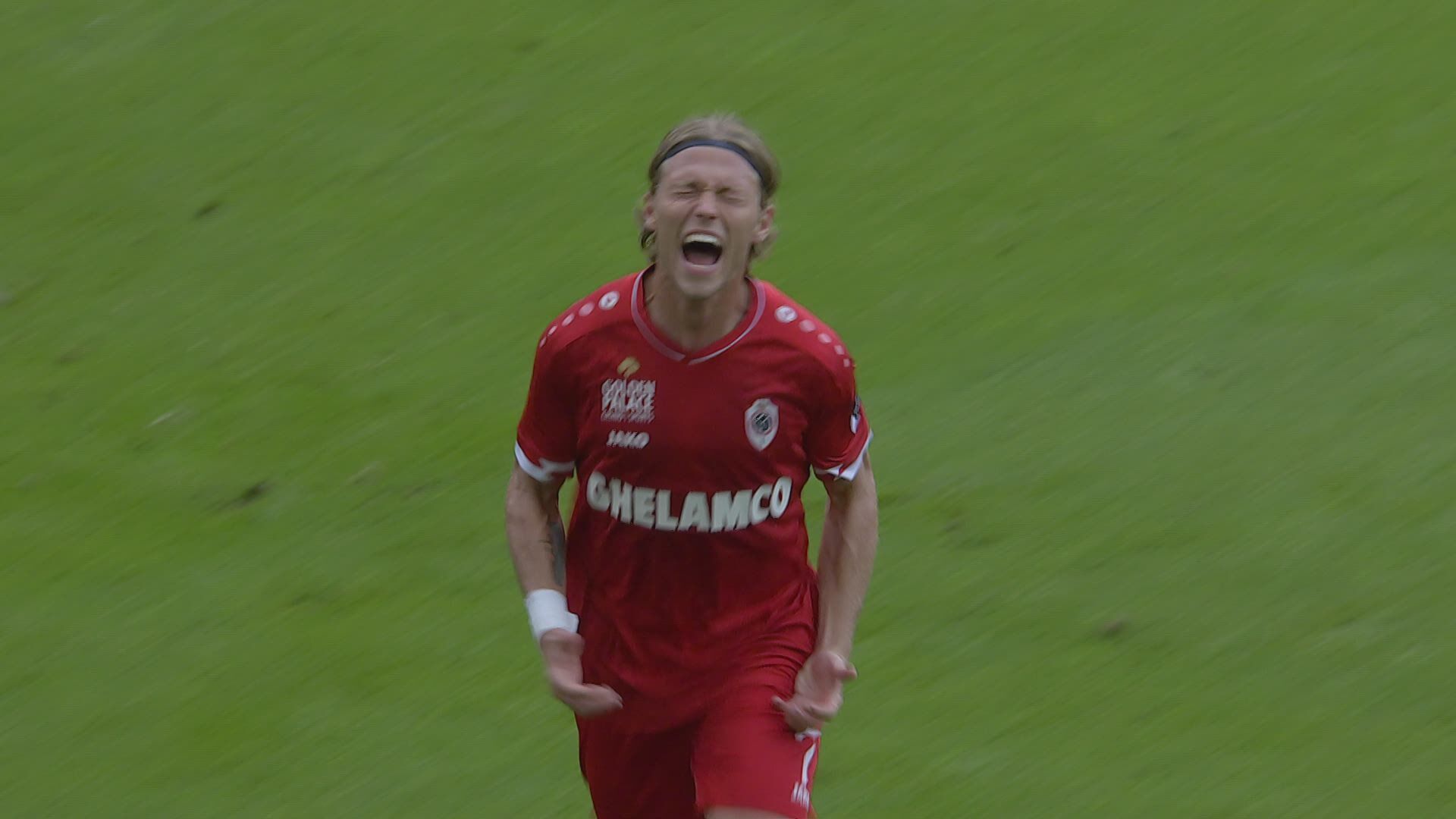 Frustraties Bij Fischer En Nainggolan Tijdens Wissel Jupiler Pro League Sporza