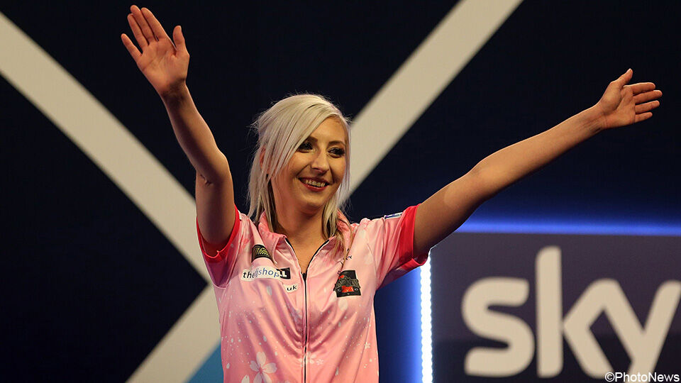 Sherrock continues to make history: she makes it to the quarterfinals at Grand Slam of Darts |  Darts