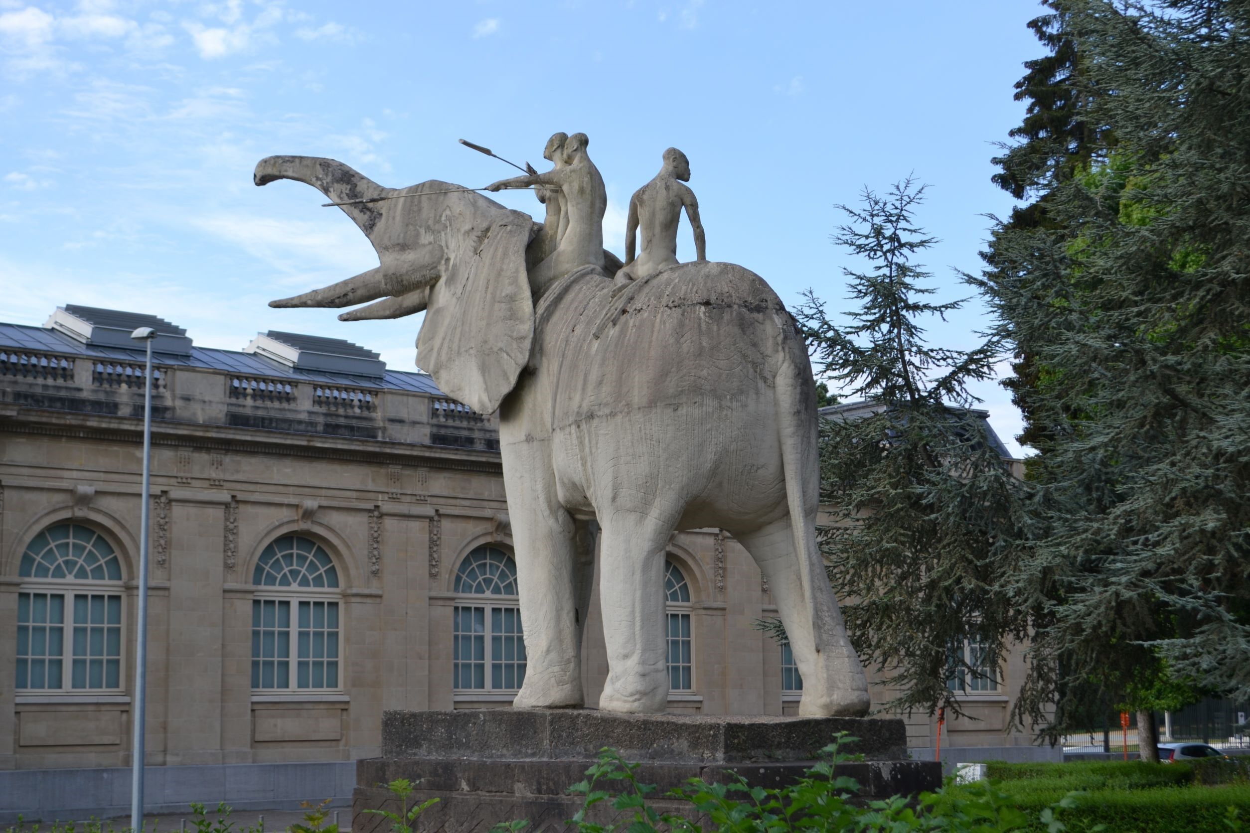 Tervuren's giant elephant statue to be restored to its former
