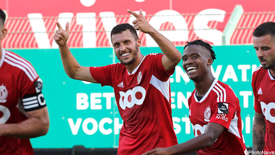 Amalla avvärjde en kris hos Standard genom att göra mål mot 10 Kortrijk-spelare | Jupiter Pro League 2022/2023 Amalla avvärjde en kris hos Standard genom att göra mål mot 10 Kortrijk-spelare | Jupiter Pro League 2022/2023