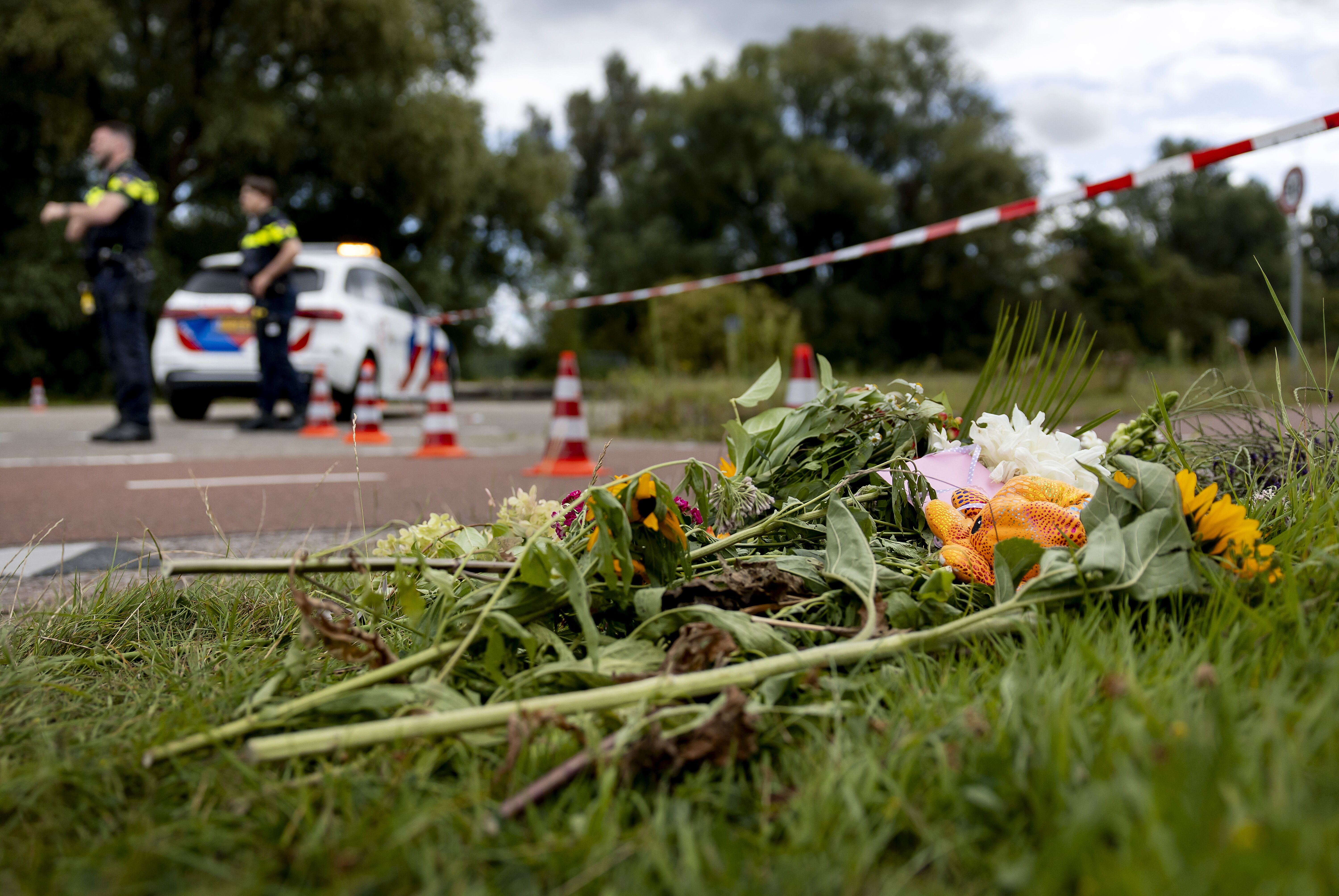 Verdachte van dood 17-jarige Nederlands meisje Lisa blijft langer in cel | VRT NWS: nieuws
